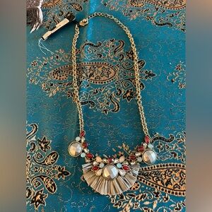 Elegant Gold Statement Necklace NWT